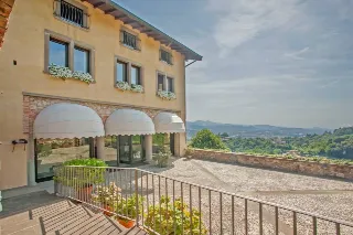 Foto 1 di 26: VILLA SAN VIGILIO