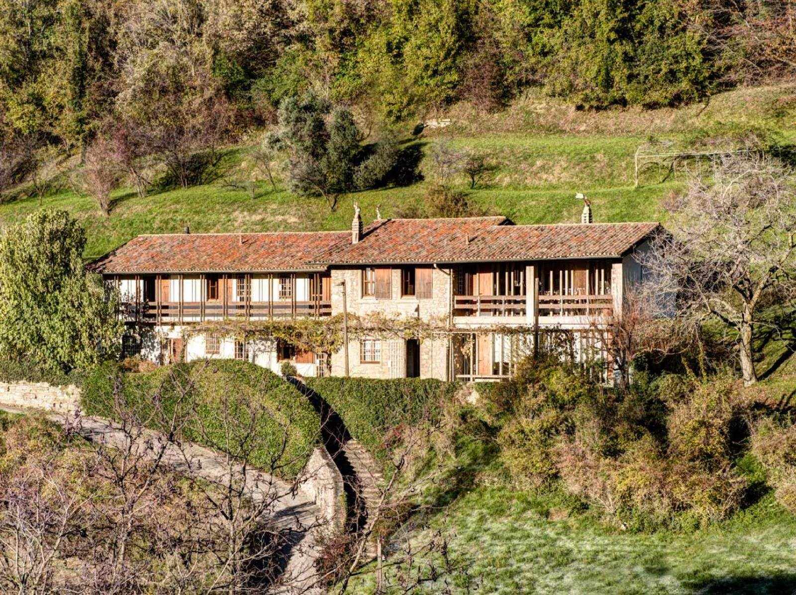 ESCLUSIVA PROPRIETA' IN VENDITA IN VALLE D'ASTINO - BERGAMO