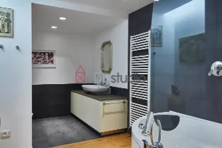 Foto 19 di 30: Vendesi elegante residenza contemporanea immersa nel verde alle porte di Bergamo