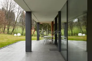 Foto 24 di 30: Vendesi elegante residenza contemporanea immersa nel verde alle porte di Bergamo