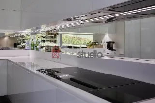 Foto 9 di 30: Vendesi elegante residenza contemporanea immersa nel verde alle porte di Bergamo
