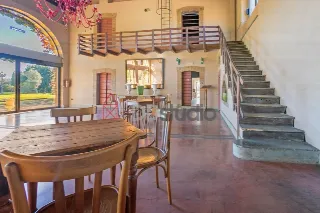 Foto 10 di 42: VENDESI PRESTIGIOSO COMPLESSO IMMOBILIARE STORICO CON PARCO SECOLARE NEL CUORE DI MONTELLO