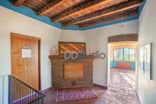 Foto 16 di 42: VENDESI PRESTIGIOSO COMPLESSO IMMOBILIARE STORICO CON PARCO SECOLARE NEL CUORE DI MONTELLO