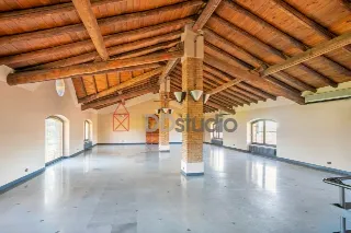 Foto 23 di 42: VENDESI PRESTIGIOSO COMPLESSO IMMOBILIARE STORICO CON PARCO SECOLARE NEL CUORE DI MONTELLO