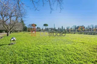 Foto 32 di 42: VENDESI PRESTIGIOSO COMPLESSO IMMOBILIARE STORICO CON PARCO SECOLARE NEL CUORE DI MONTELLO