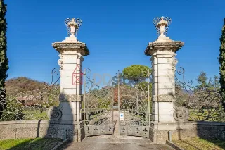 Foto 34 di 42: VENDESI PRESTIGIOSO COMPLESSO IMMOBILIARE STORICO CON PARCO SECOLARE NEL CUORE DI MONTELLO