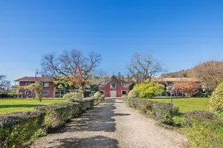 Foto 38 di 42: VENDESI PRESTIGIOSO COMPLESSO IMMOBILIARE STORICO CON PARCO SECOLARE NEL CUORE DI MONTELLO