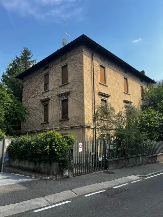 Foto 1 di 25: Esclusiva villa d'epoca con piuù unità
