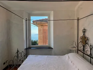 Foto 14 di 29: VENDESI VILLA CON PISCINA A CHIAVARI