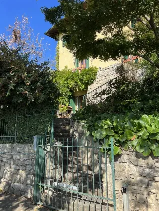 Foto 10 di 27: AMPIA CASCINA ADATTA A TRE NUCLEI FAMILIARI