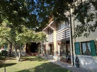 Foto 6 di 27: AMPIA CASCINA ADATTA A TRE NUCLEI FAMILIARI