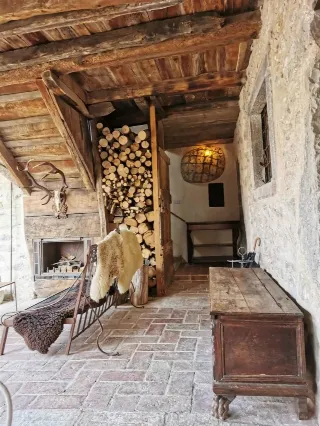 Foto 2 di 21: VENDESI CARATTERISTICA CASCINA NEL PARCO DEI COLLI