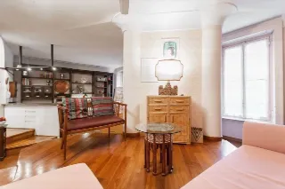 Foto 11 di 18: Appartamento in casa storica zona prestigiosa Milano