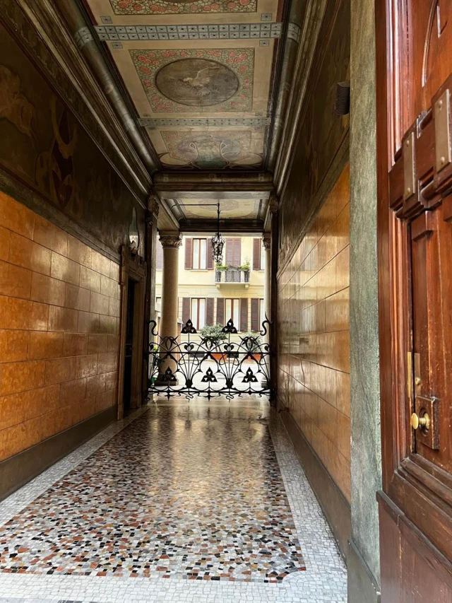 Appartamento in casa storica zona prestigiosa Milano