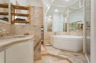 Foto 9 di 18: Appartamento in casa storica zona prestigiosa Milano