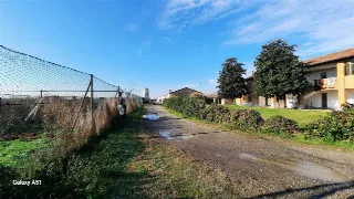Foto 11 di 13: LOTTO AGRICOLO CON CASCINA E CAPANNONI ANNESSI