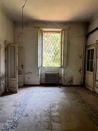 Foto 7 di 14: Affascinante proprietà di circa 800 mq con 5000 mq di giardino da ristrutturare