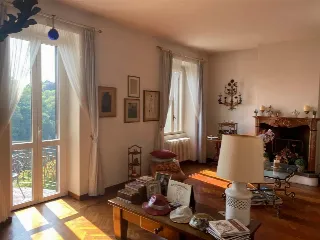 Foto 21 di 32: Vendesi Villa d'epoca liberty con accesso diretto al fiume