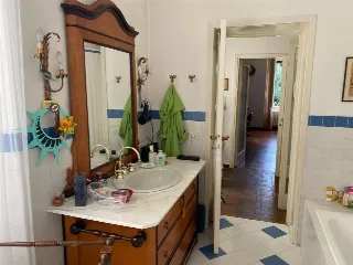 Foto 22 di 32: Vendesi Villa d'epoca liberty con accesso diretto al fiume