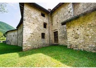 Foto 9 di 11: VENDESI ANTICO EDIFICIO STORICO A BORGO DI TERZO - VAL CAVALLINA