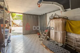 Foto 24 di 36: Ampia villa bifamiliare con appartamento indipendente e giardino privato a Mozzo