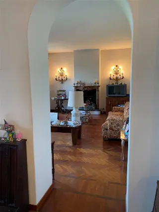Foto 10 di 23: Vendesi porzione di Villa liberty con affaccio sul fiume