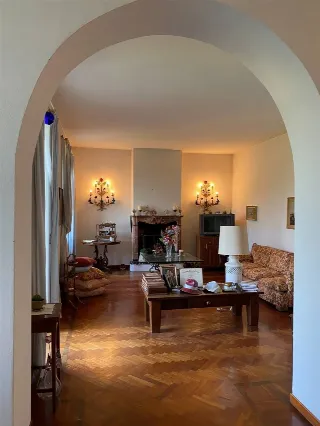 Foto 4 di 23: Vendesi porzione di Villa liberty con affaccio sul fiume