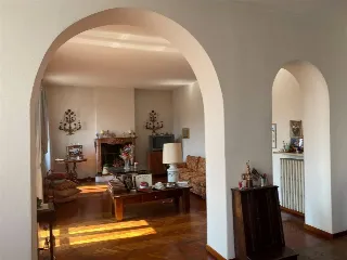 Foto 5 di 23: Vendesi porzione di Villa liberty con affaccio sul fiume