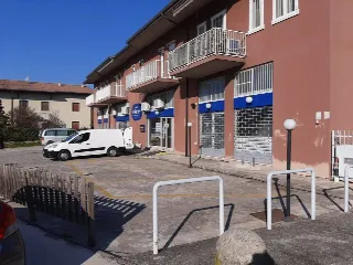 Foto 2 di 8: Immobile commerciale vendesi