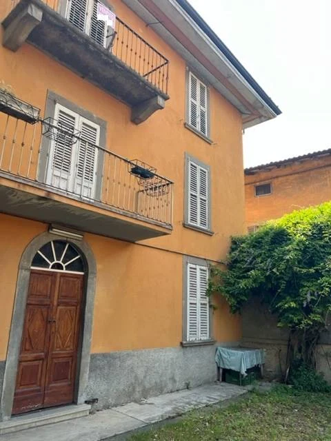 CENTRO STORICO DI ALZANO LOMBARDO - CASA INDIPENDENTE -