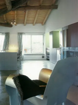 Foto 9 di 14: VENDESI ATTICO DI 110MQ IN BORGO STORICO - PIAZZA PONTIDA