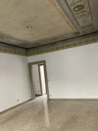 Foto 4 di 10: Vendesi appartamento da ristrutturare nella splendida cornice in via S. Tomaso