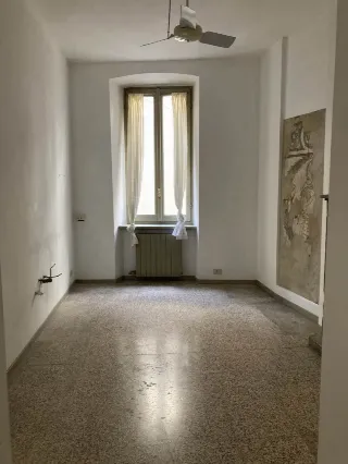 Foto 6 di 10: Vendesi appartamento da ristrutturare nella splendida cornice in via S. Tomaso