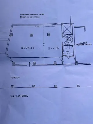 Foto 2 di 3: VENDESI NEGOZIO/UFFICIO CON MAGAZZINO