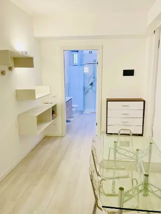 Foto 10 di 12: VENDESI PRESTIGIOSO MONOLOCALE ARREDATO IN CENTRO CITTA'