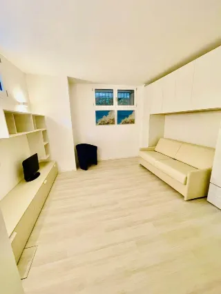 Foto 2 di 12: VENDESI PRESTIGIOSO MONOLOCALE ARREDATO IN CENTRO CITTA'