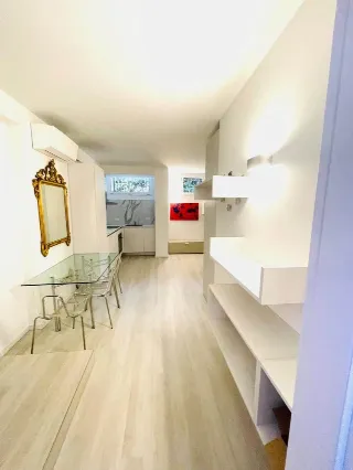 Foto 6 di 12: VENDESI PRESTIGIOSO MONOLOCALE ARREDATO IN CENTRO CITTA'