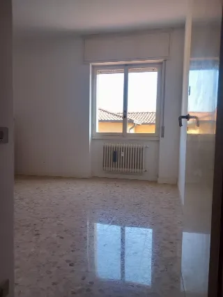 Foto 14 di 16: Grande appartamento trilocale con terrazza abitabile
