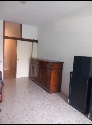 Foto 3 di 16: Grande appartamento trilocale con terrazza abitabile