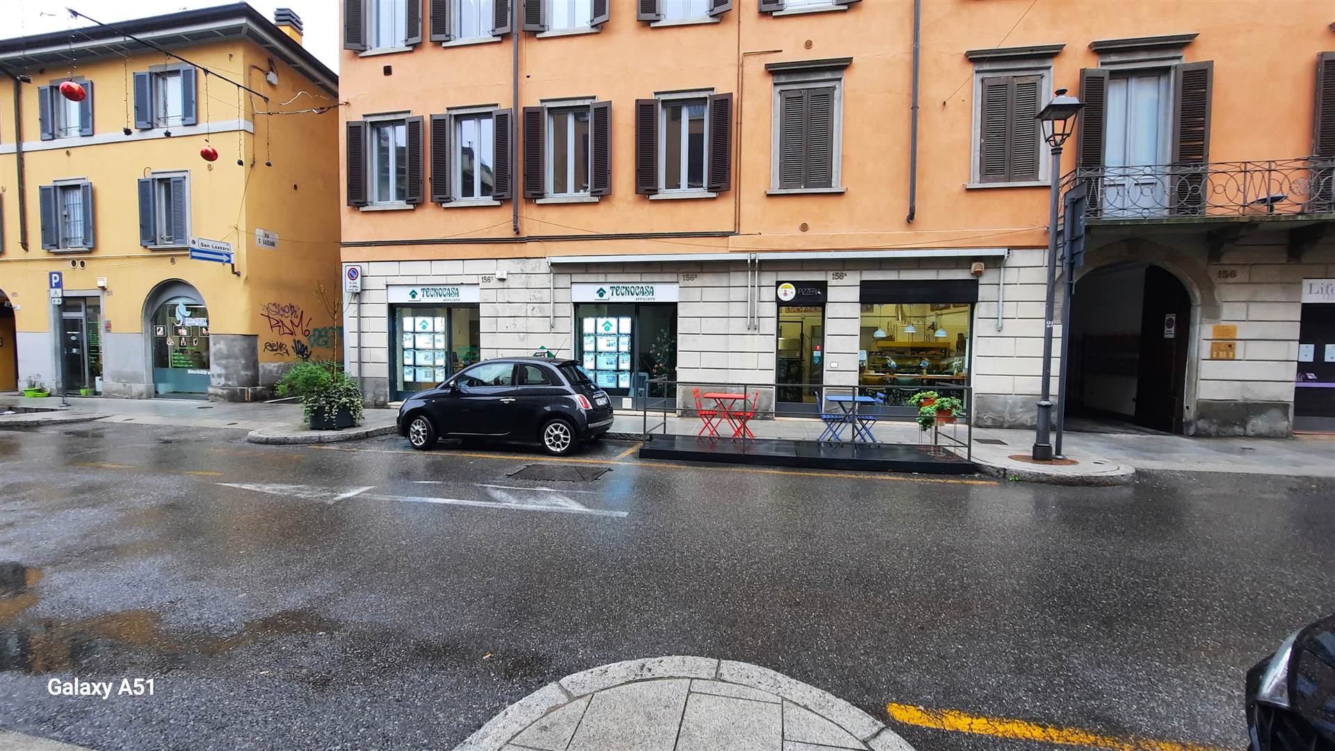 ZONA CINQUE VIE: VENDESI NEGOZIO