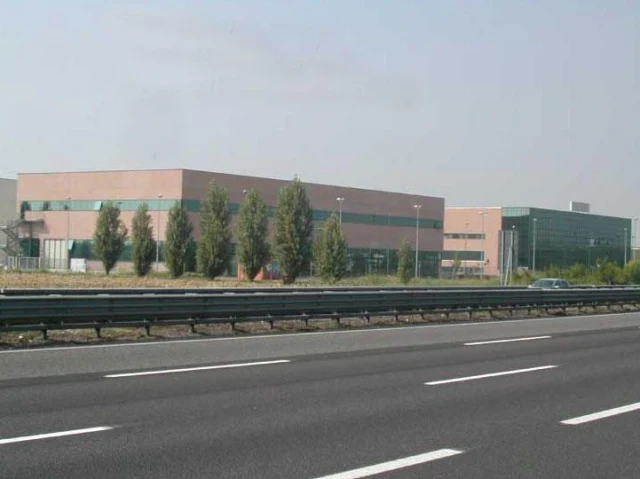 Locale commerciale in affitto a Brescia Hinterland Nord