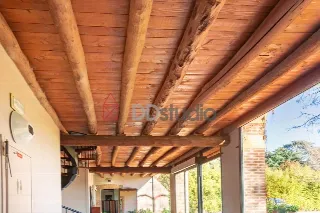 Foto 9 di 33: AFFITTASI COMPLESSO IMMOBILAIRE STORICO CON PARCO SECOLARE NEL CUORE DI MONTELLO