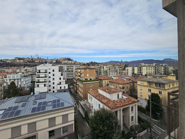 Signorile quadrilocale al VI° Piano