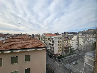 Foto 2 di 4: Signorile quadrilocale al VI° Piano