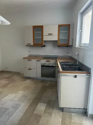 Foto 5 di 13: affittasi ampio quadrilocale ristrutturato piano alto