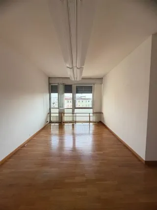Foto 10 di 22: Centro Bergamo – Ufficio all’ultimo piano con vista su Città Alta e possibilità di cambio d’uso