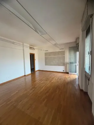 Foto 3 di 22: Centro Bergamo – Ufficio all’ultimo piano con vista su Città Alta e possibilità di cambio d’uso