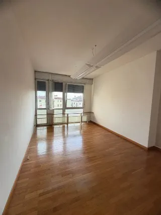 Foto 9 di 22: Centro Bergamo – Ufficio all’ultimo piano con vista su Città Alta e possibilità di cambio d’uso