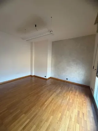 Foto 15 di 21: Vendesi ampia soluzione con vista su Città Alta, ideale per trasformazione in abitazione