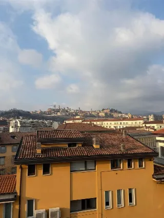 Foto 21 di 21: Vendesi ampia soluzione con vista su Città Alta, ideale per trasformazione in abitazione